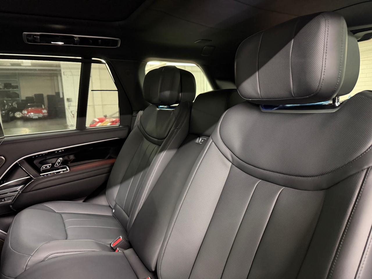 2023 Land Rover Range Rover P530 Autobiography 4dr All-Wheel Drive Photo