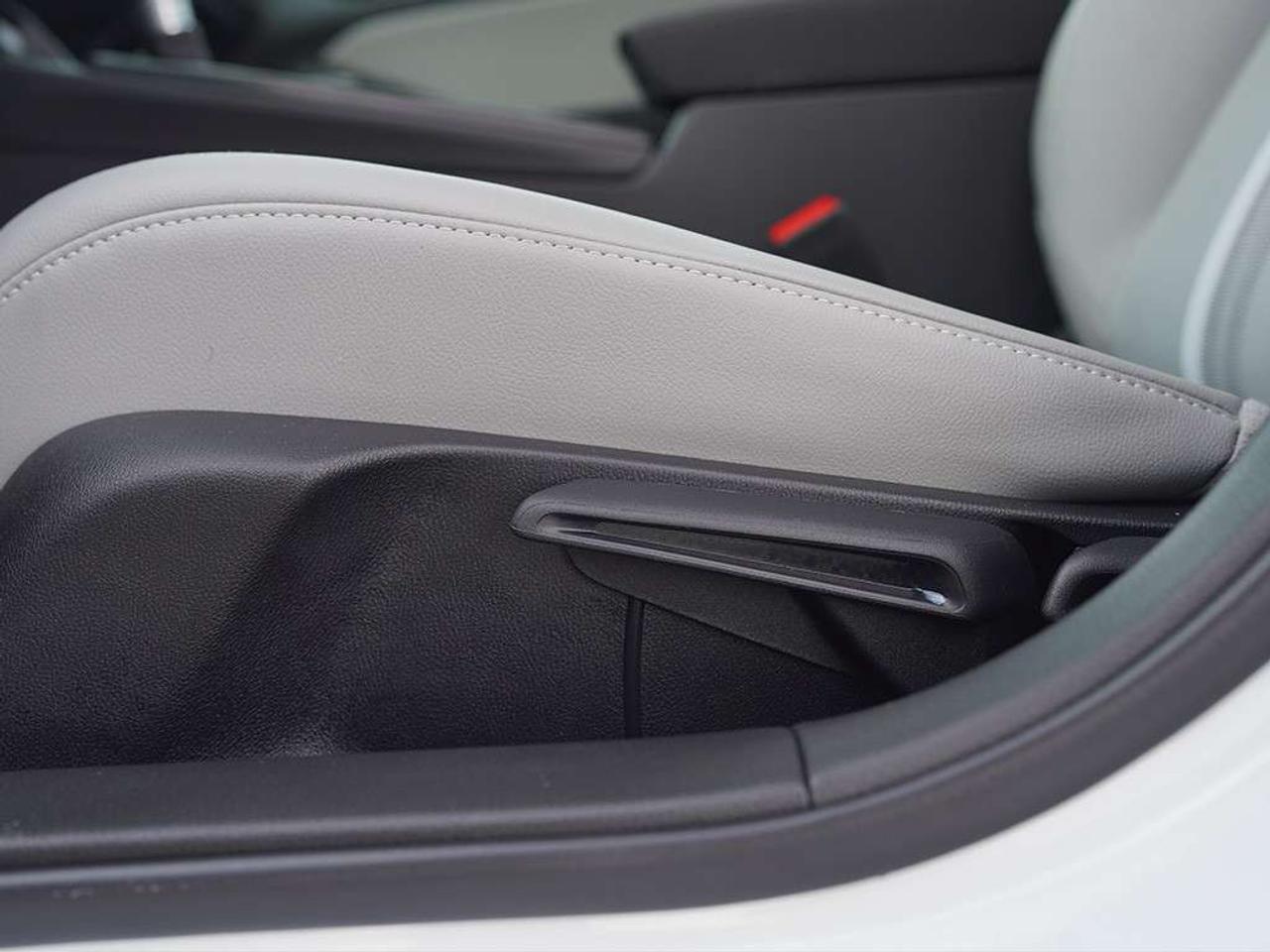 2026 Honda Civic Sport Sunroof Alloys Apple Carplay. Photo
