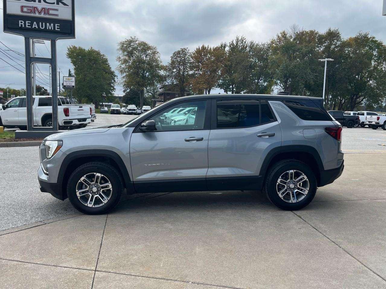 2025 GMC Terrain Elevation Local Trade CPO Rates apply! Photo