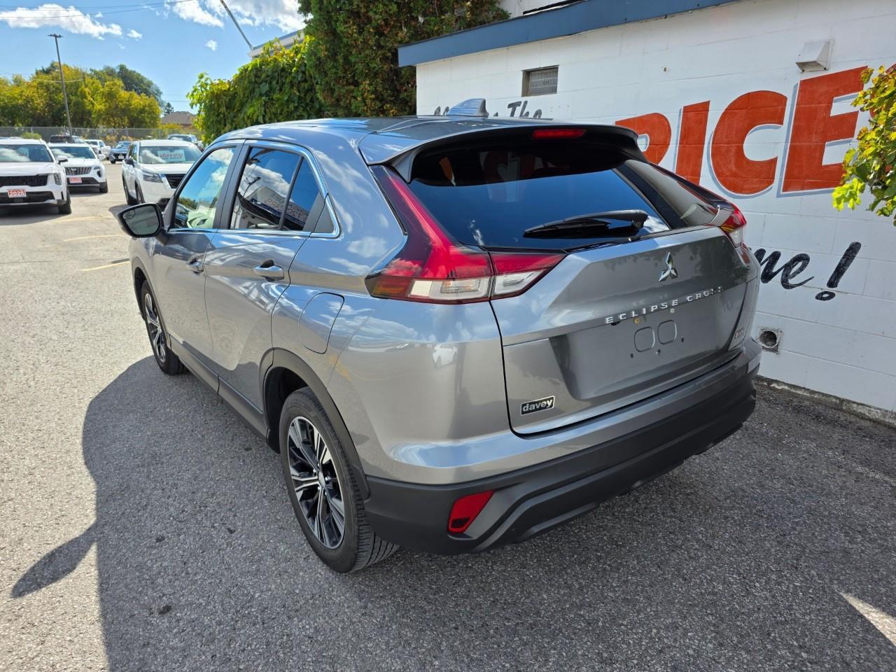 2022 Mitsubishi Eclipse Cross ES 4dr S-AWC Photo