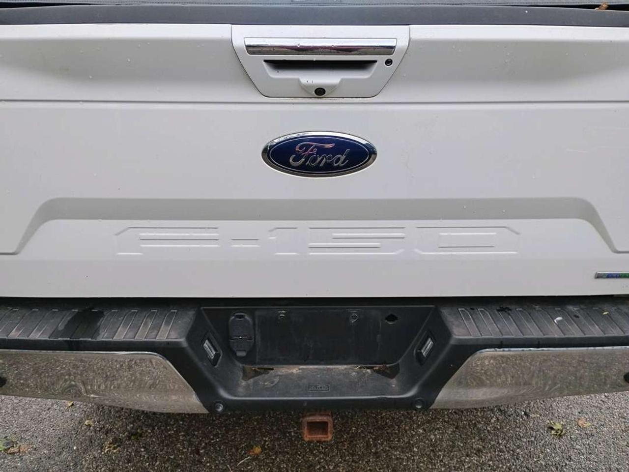 2019 Ford F-150 Lariat Photo4