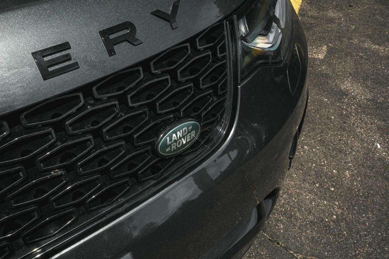 2018 Land Rover Discovery HSE Luxury Td6 4WD Photo