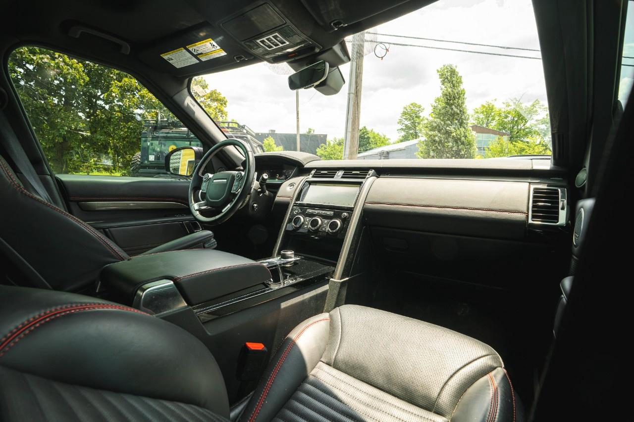 2018 Land Rover Discovery HSE Luxury Td6 4WD Photo