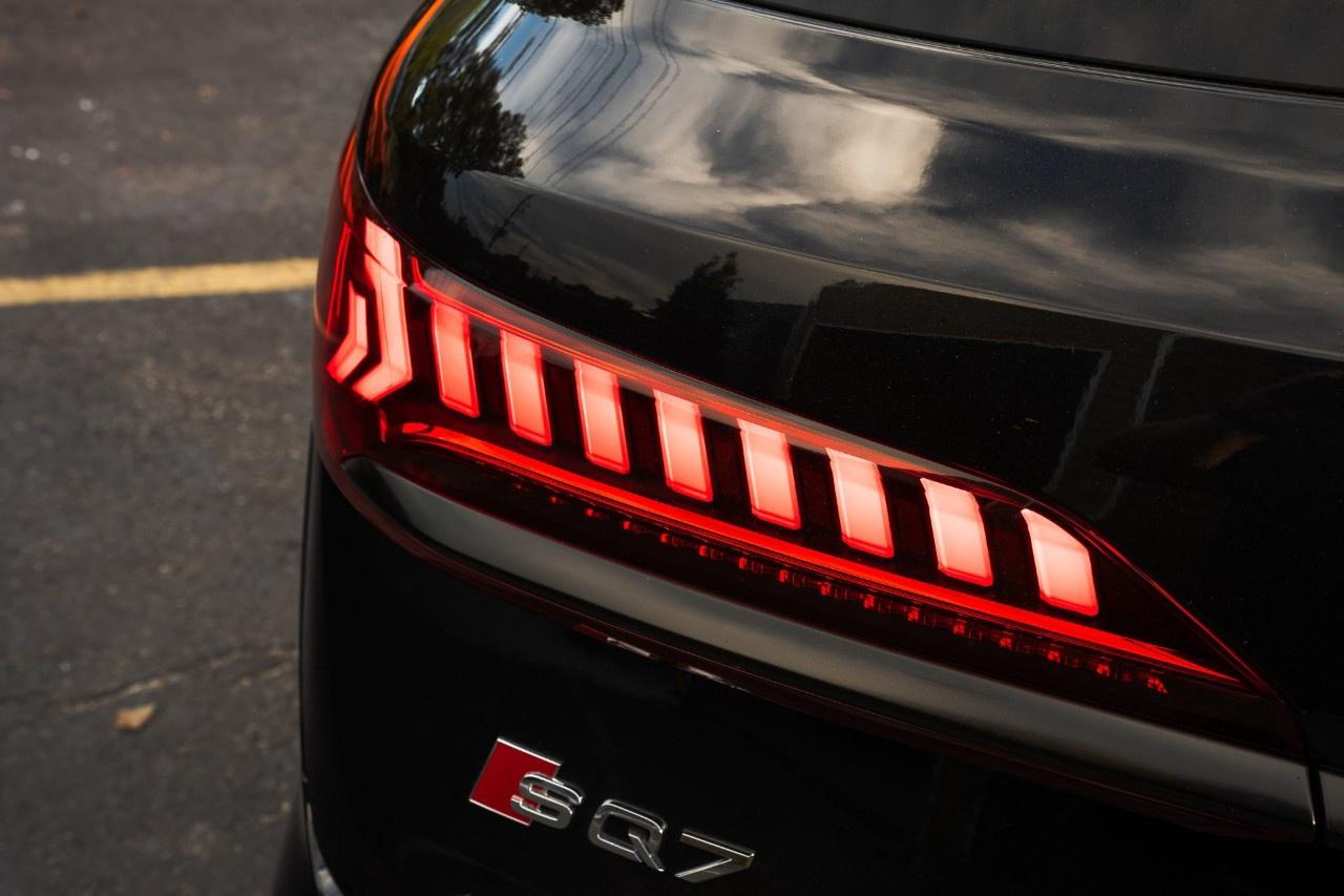2021 Audi SQ7 Premium Plus 4.0 TFSI quattro Photo