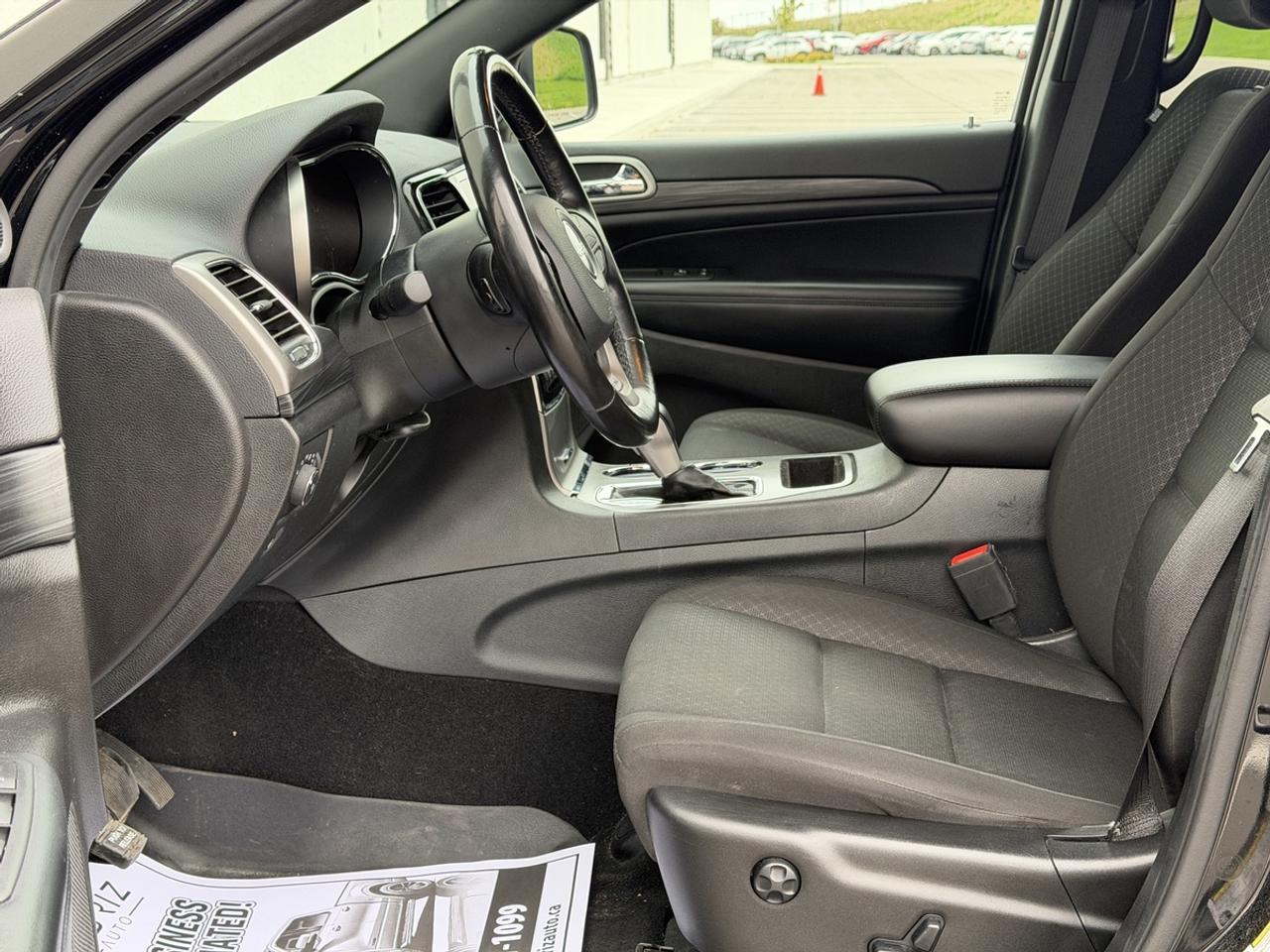2020 Jeep Grand Cherokee Laredo/AWD/NAV/BSM Photo