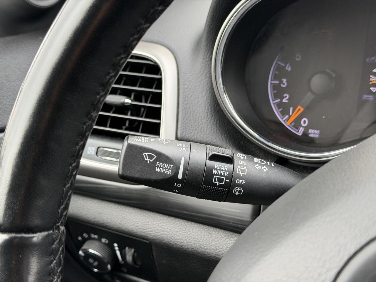 2020 Jeep Grand Cherokee Laredo/AWD/NAV/BSM Photo