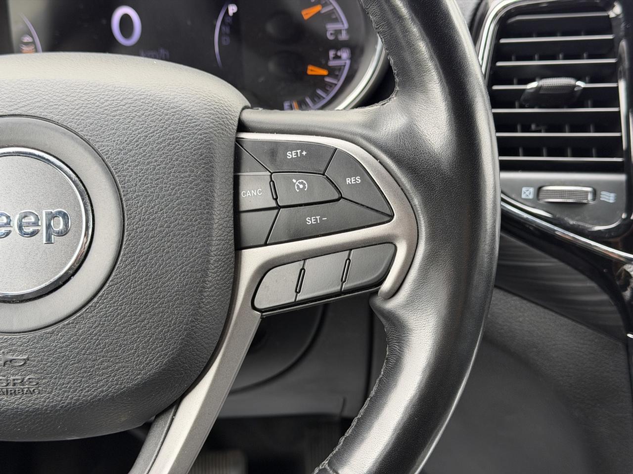 2020 Jeep Grand Cherokee Laredo/AWD/NAV/BSM Photo