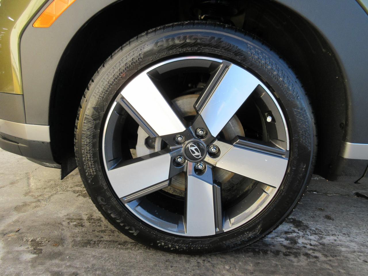2025 Hyundai Santa Fe HEV Preferred w/Trend Package 4dr All-Wheel Drive Photo