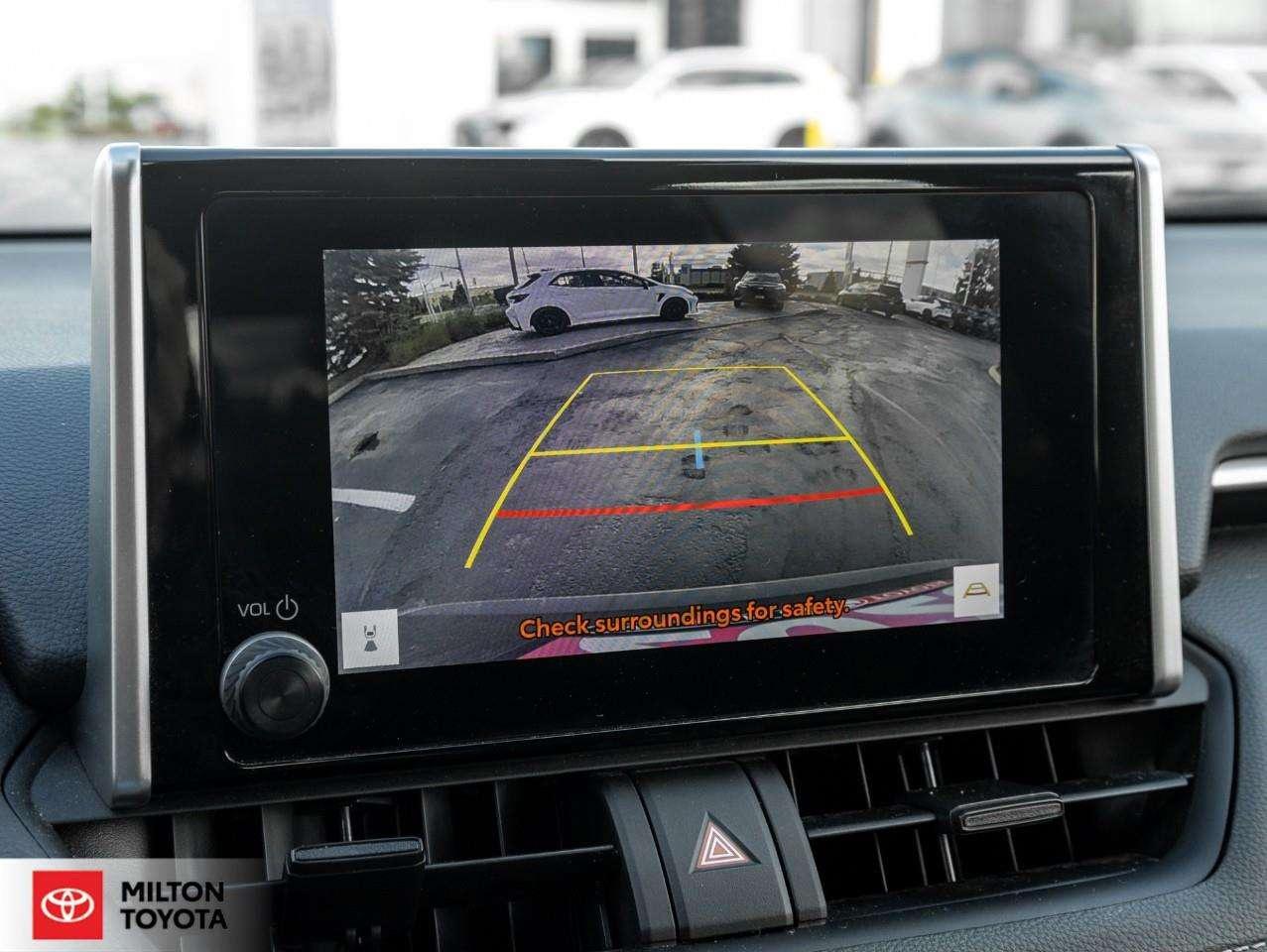 2023 Toyota RAV4 POWER SEAT SUNROOF HEATED STEERING CARPLAY ONE OWNER TCUV XLE Photo