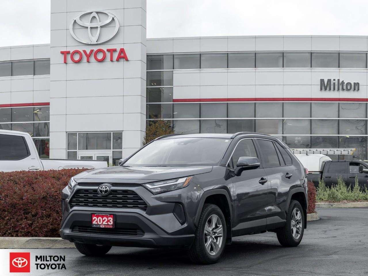 2023 Toyota RAV4 POWER SEAT SUNROOF HEATED STEERING CARPLAY ONE OWNER NEW BRAKE PADS+ROTORS XLE Photo