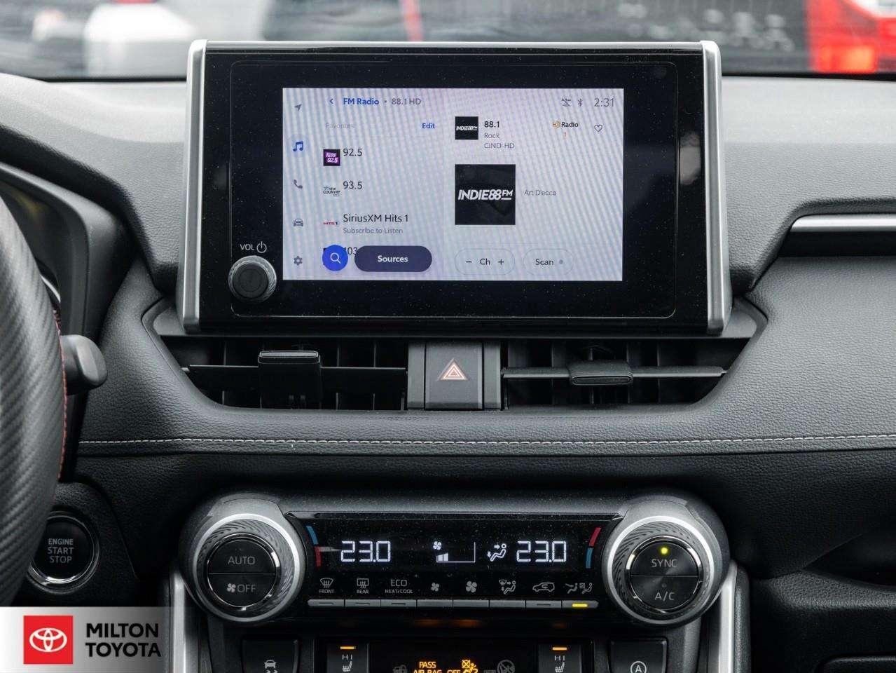2023 Toyota RAV4 POWER SEAT SUNROOF HEATED STEERING CARPLAY ONE OWNER NEW BRAKE PADS+ROTORS XLE Photo