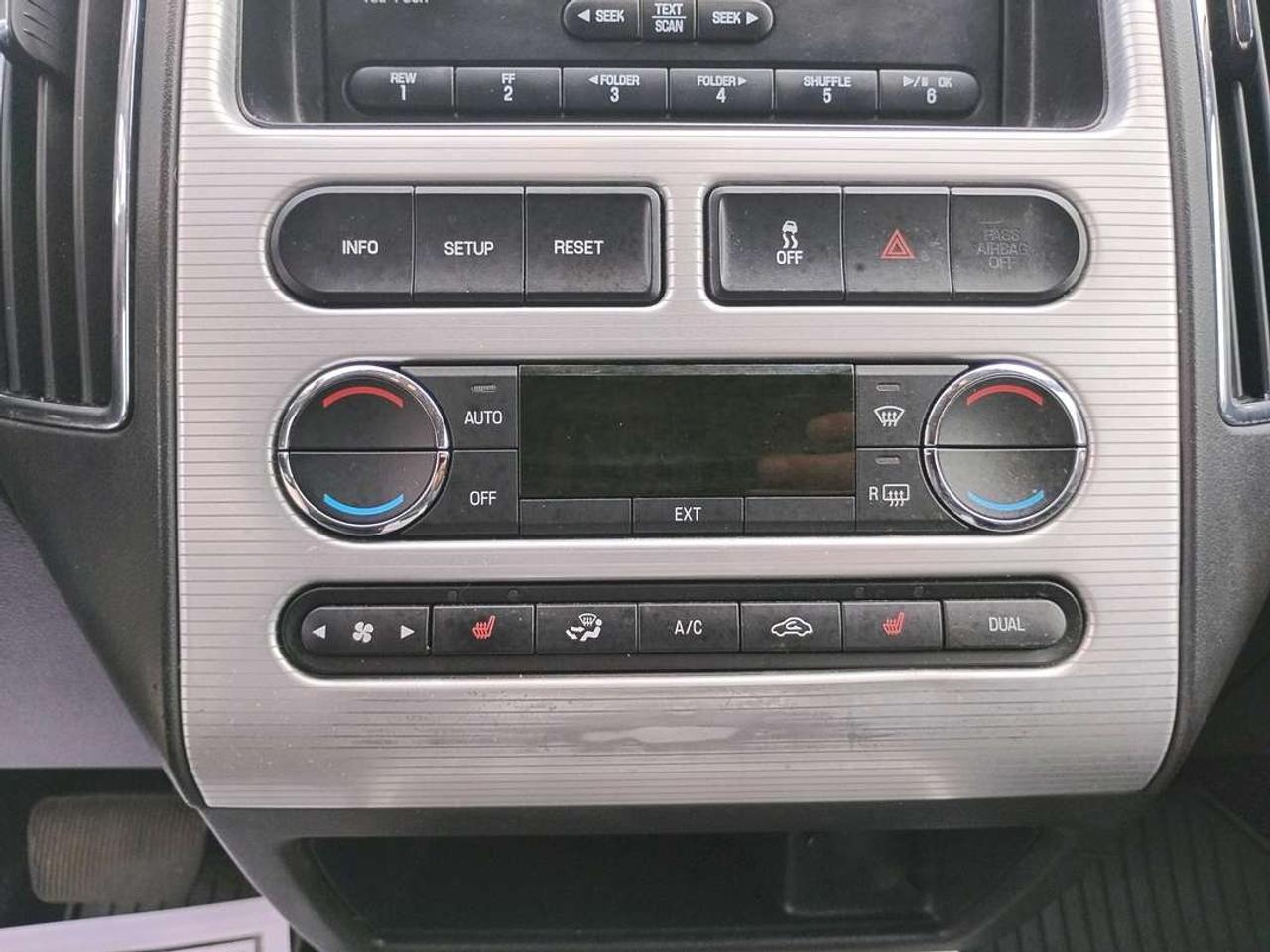 2010 Ford Edge SEL Photo