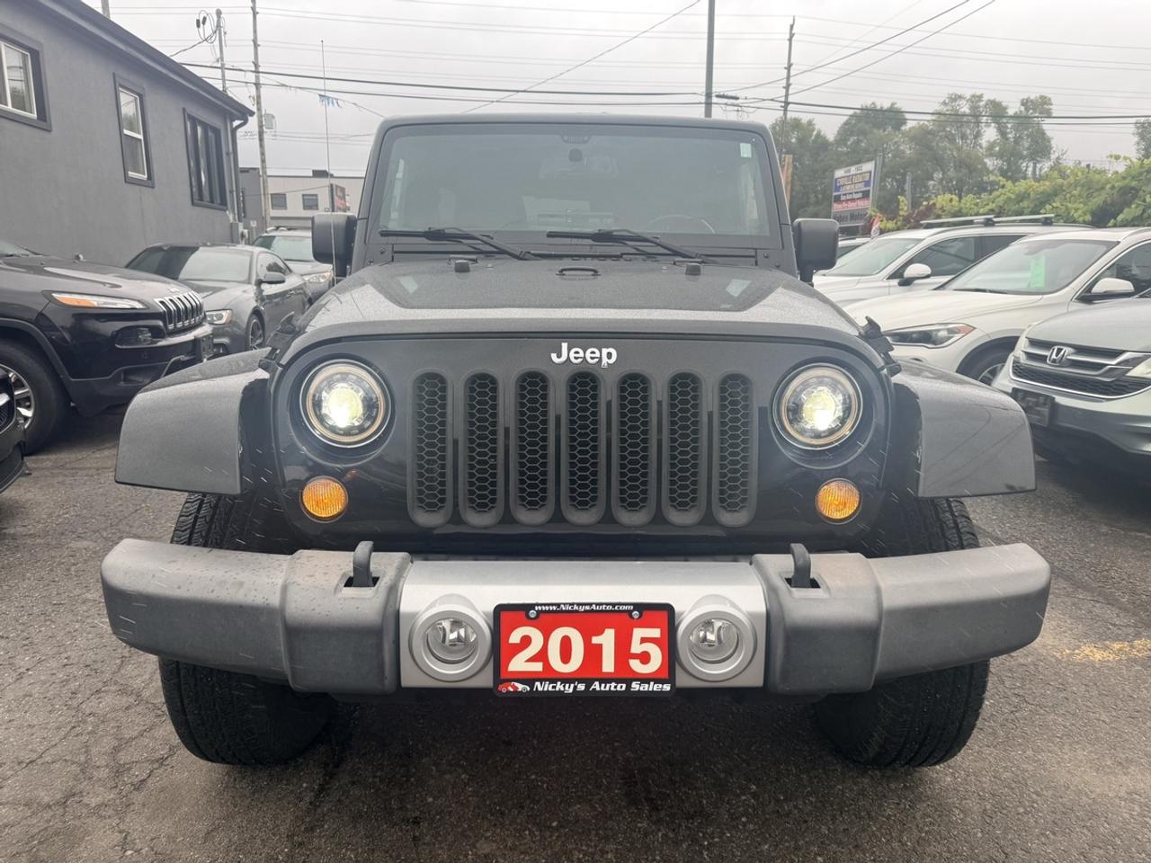 2015 Jeep WRANGLER UNLIMITED SAHARA 4X4 - AUTO - R.CAMERA - HARD TOP! Photo2