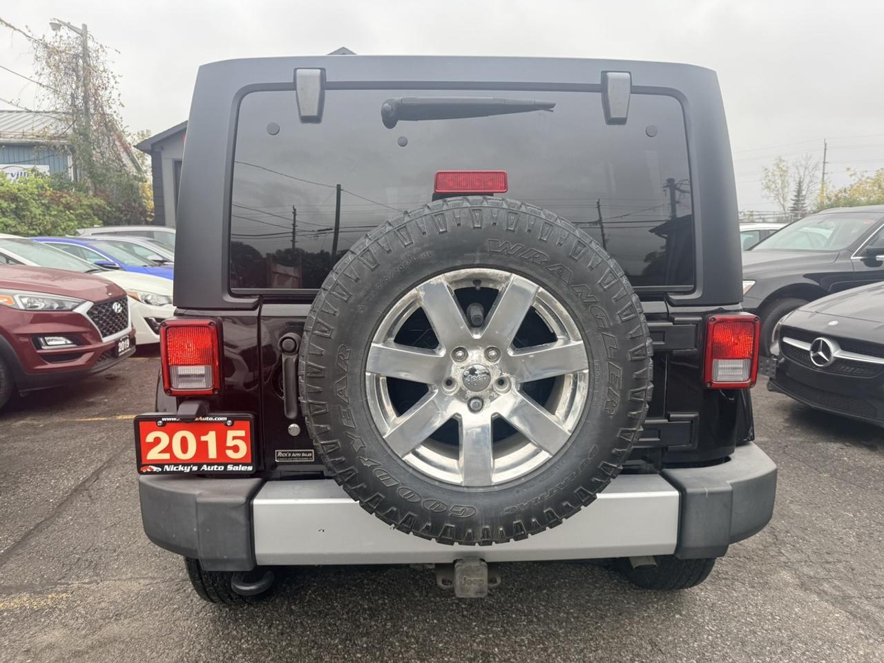 2015 Jeep WRANGLER UNLIMITED SAHARA 4X4 - AUTO - R.CAMERA - HARD TOP! Photo
