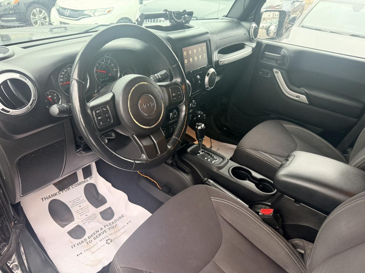 2015 Jeep WRANGLER UNLIMITED SAHARA 4X4 - AUTO - R.CAMERA - HARD TOP! Photo