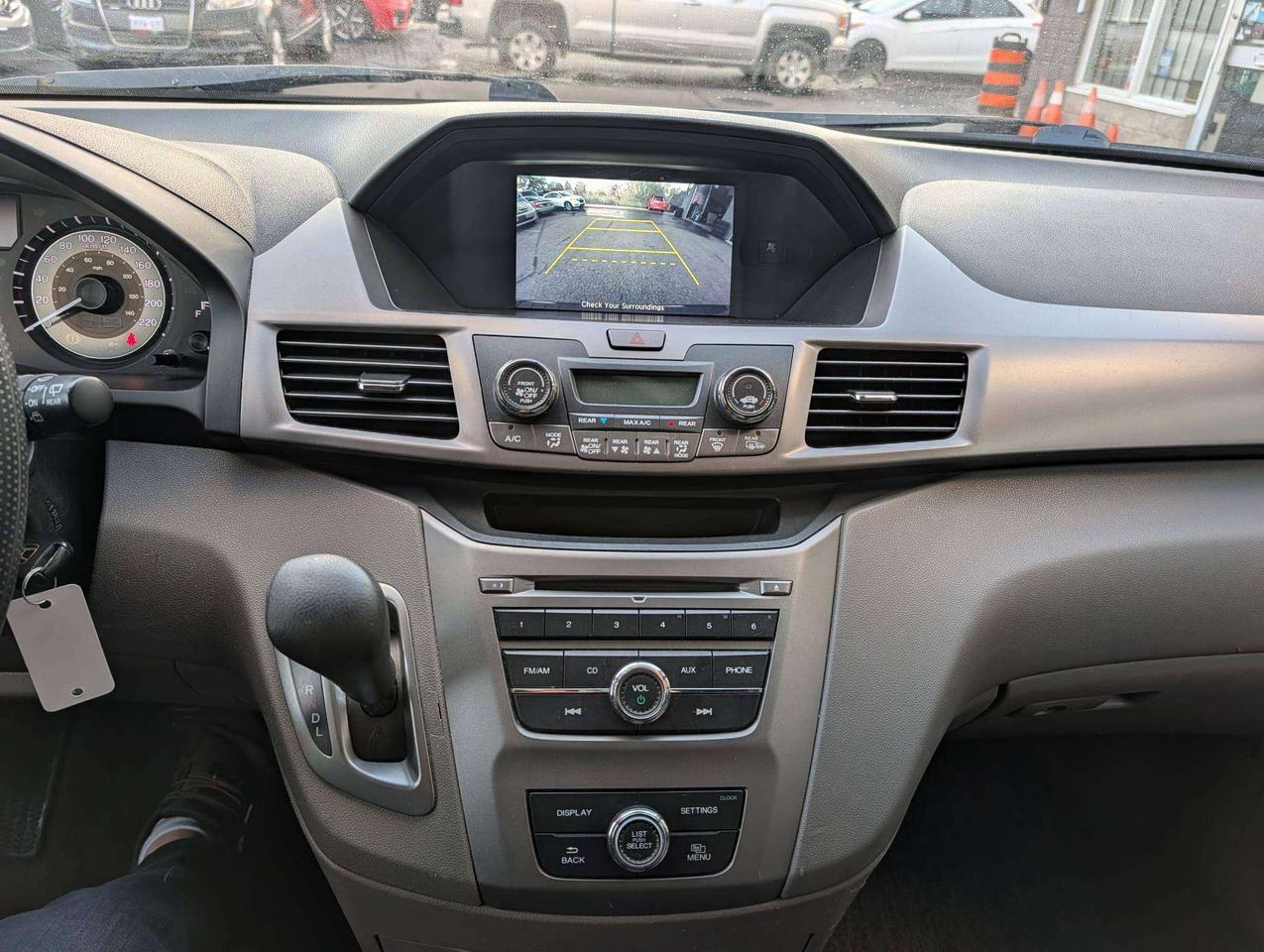 2015 Honda Odyssey LX Photo