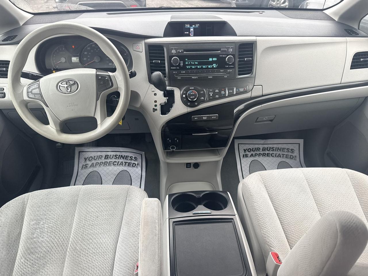 2014 Toyota Sienna LE - 8 PASSENGER - R.CAMERA - POWER SLIDING DOORS - BRAND NEW TIRES & BRAKES - LOTS OF NEW MAINTENANCE! Photo