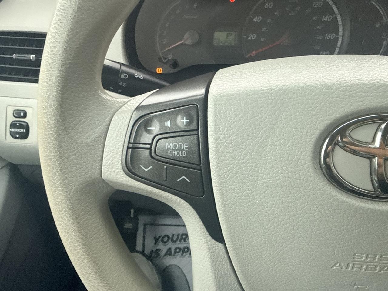 2014 Toyota Sienna LE - 8 PASSENGER - R.CAMERA - POWER SLIDING DOORS - BRAND NEW TIRES & BRAKES - LOTS OF NEW MAINTENANCE! Photo
