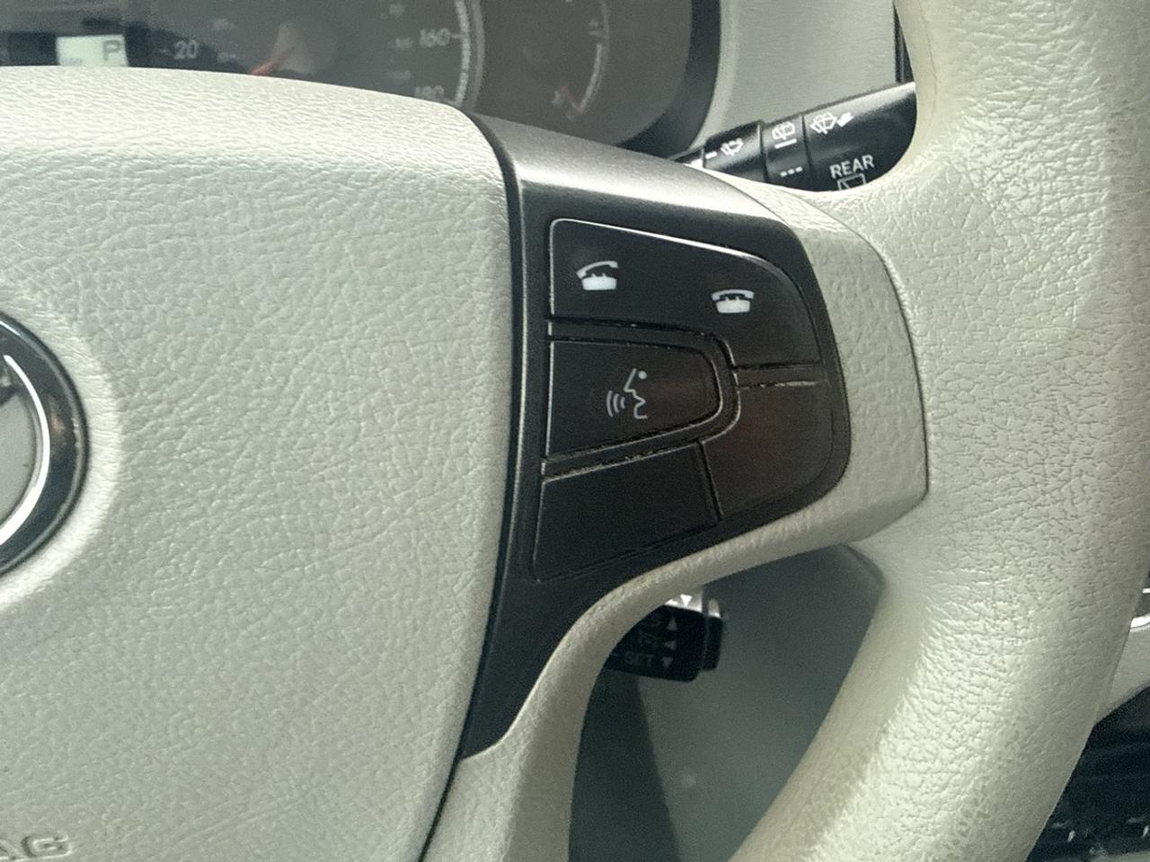 2014 Toyota Sienna LE - 8 PASSENGER - R.CAMERA - POWER SLIDING DOORS - BRAND NEW TIRES & BRAKES - LOTS OF NEW MAINTENANCE! Photo