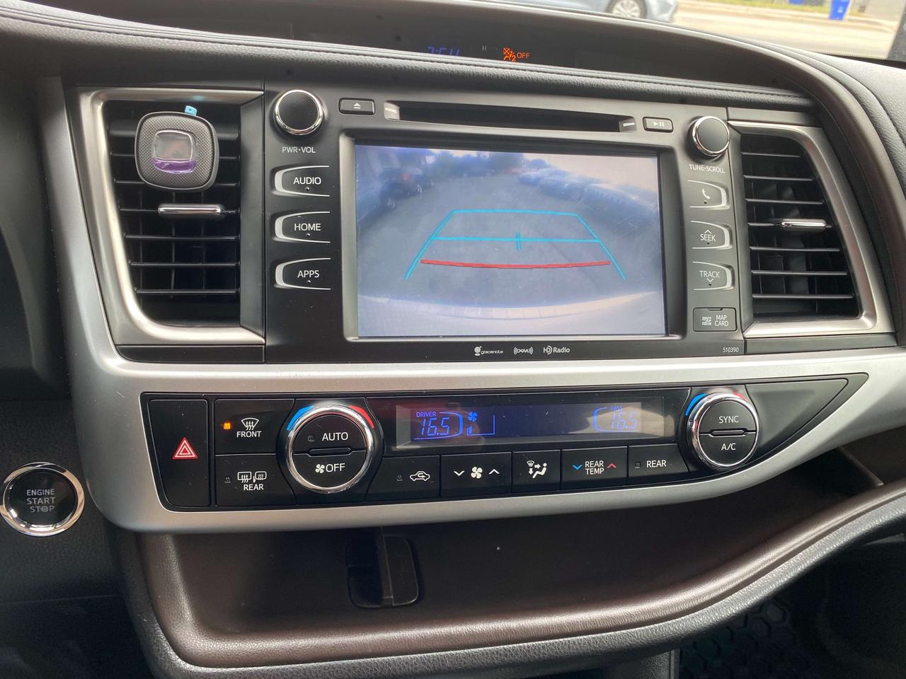 2019 Toyota Highlander XLE Photo