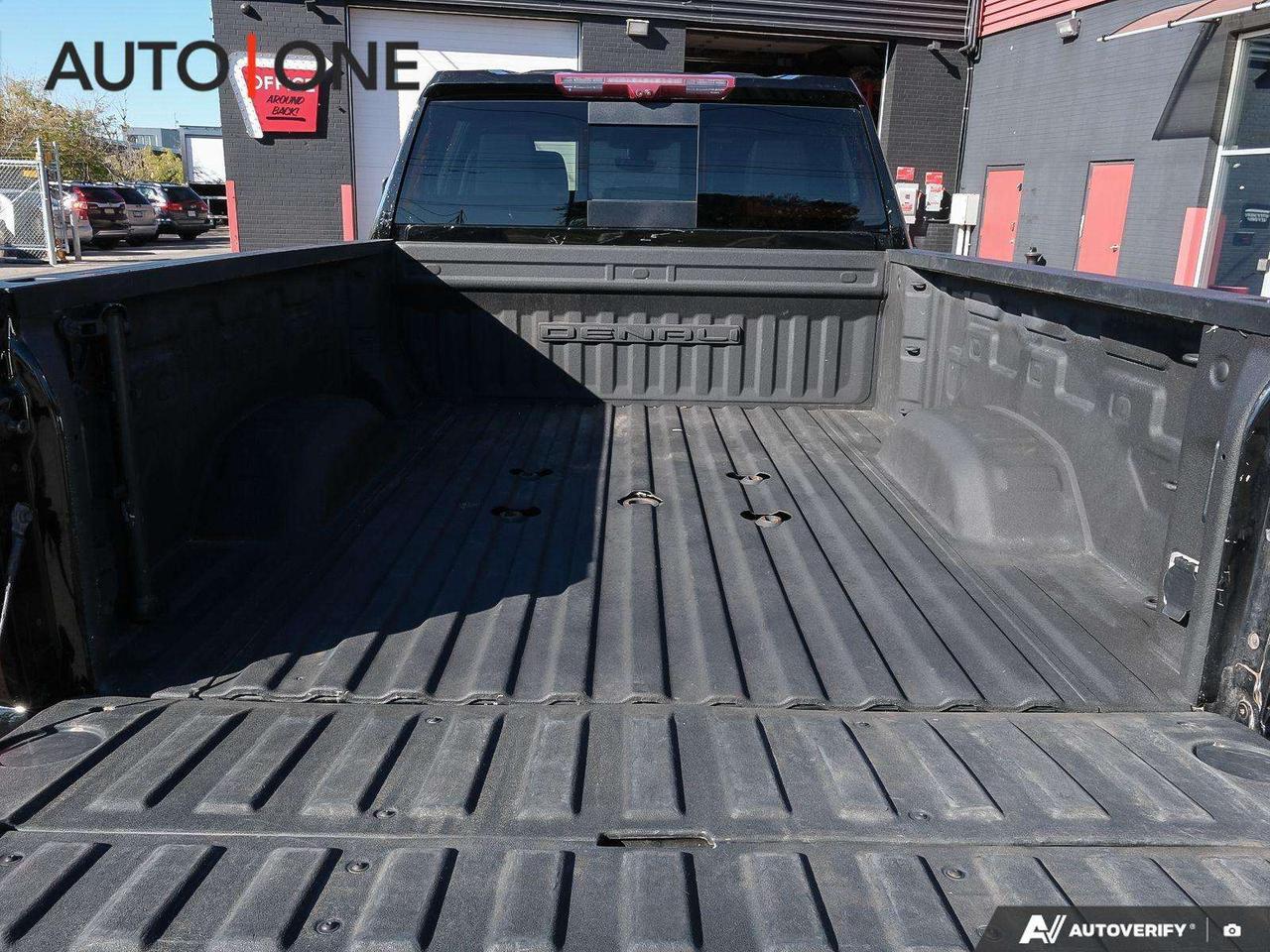 2023 GMC Sierra 3500HD DENALI   DIESEL   4WD   ULTIMATE PACKAGE Photo