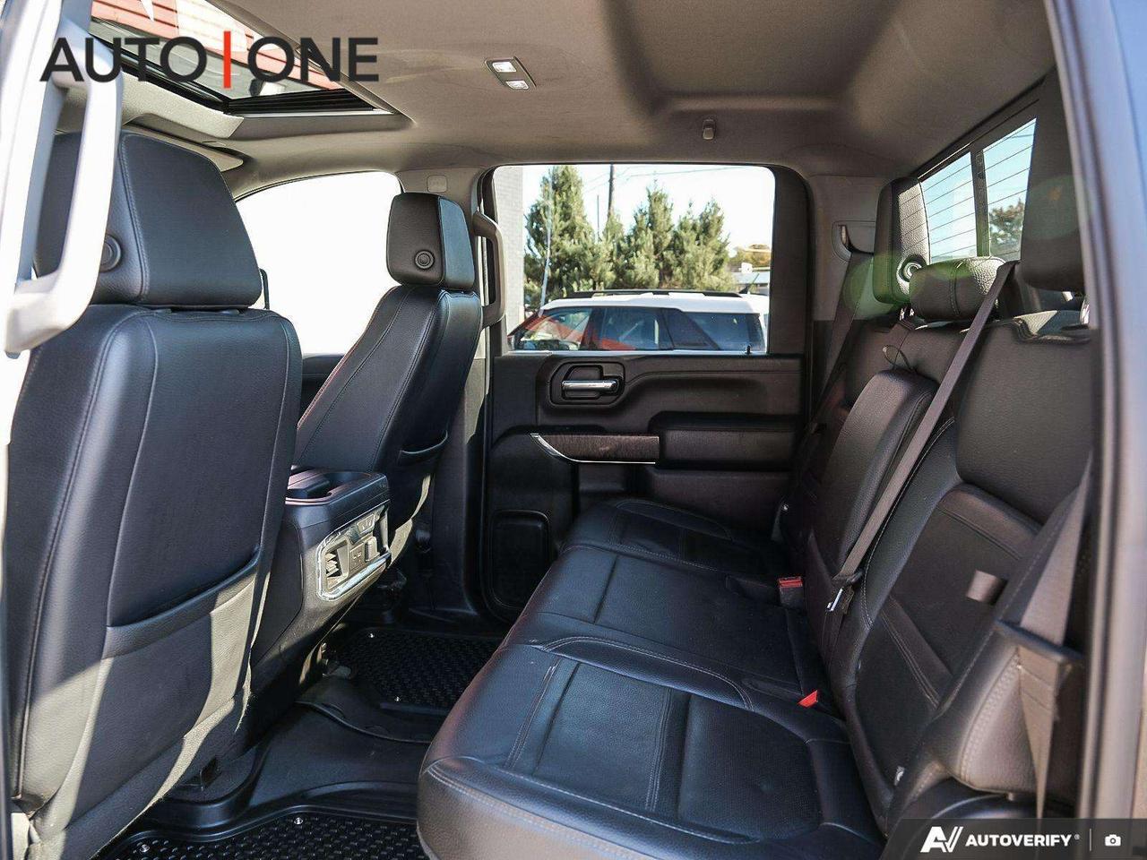 2023 GMC Sierra 3500HD DENALI   DIESEL   4WD   ULTIMATE PACKAGE Photo