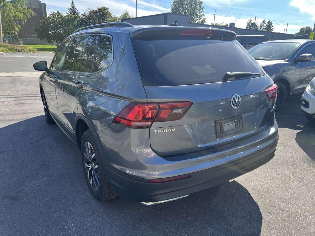 2018 Volkswagen Tiguan Comfortline 4MOTION *Ltd Avail* Photo3
