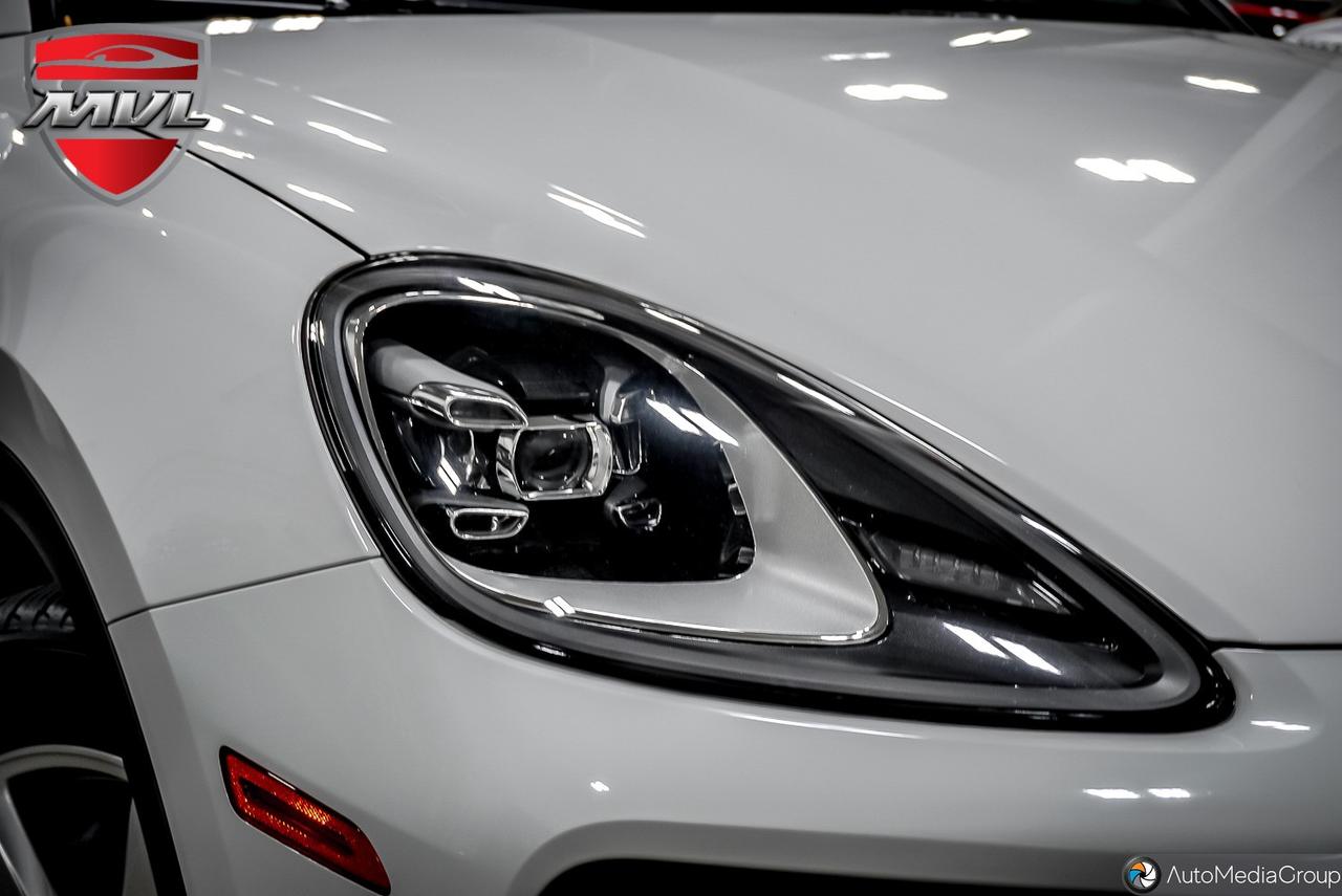 2023 Porsche Cayenne Base 4dr All-wheel Drive Photo2