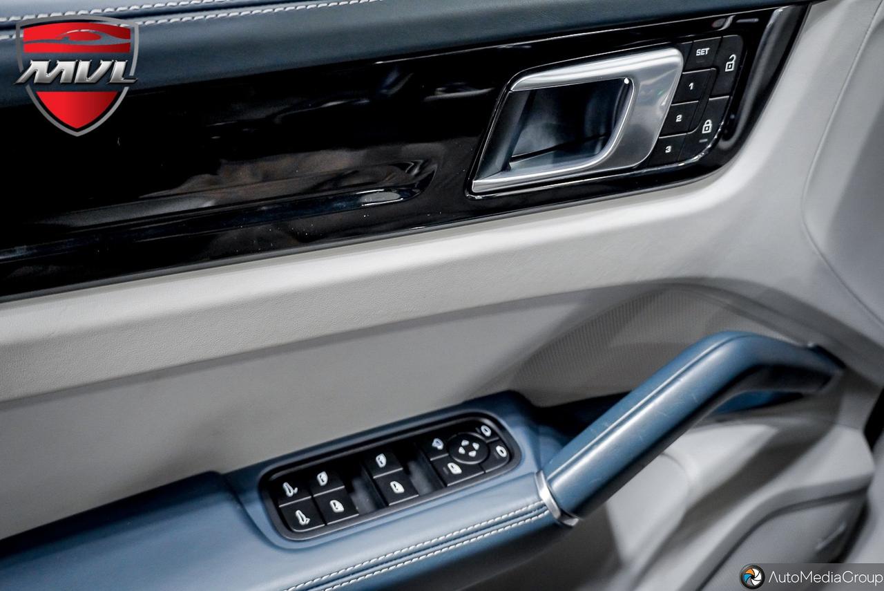 2023 Porsche Cayenne Base 4dr All-wheel Drive Photo