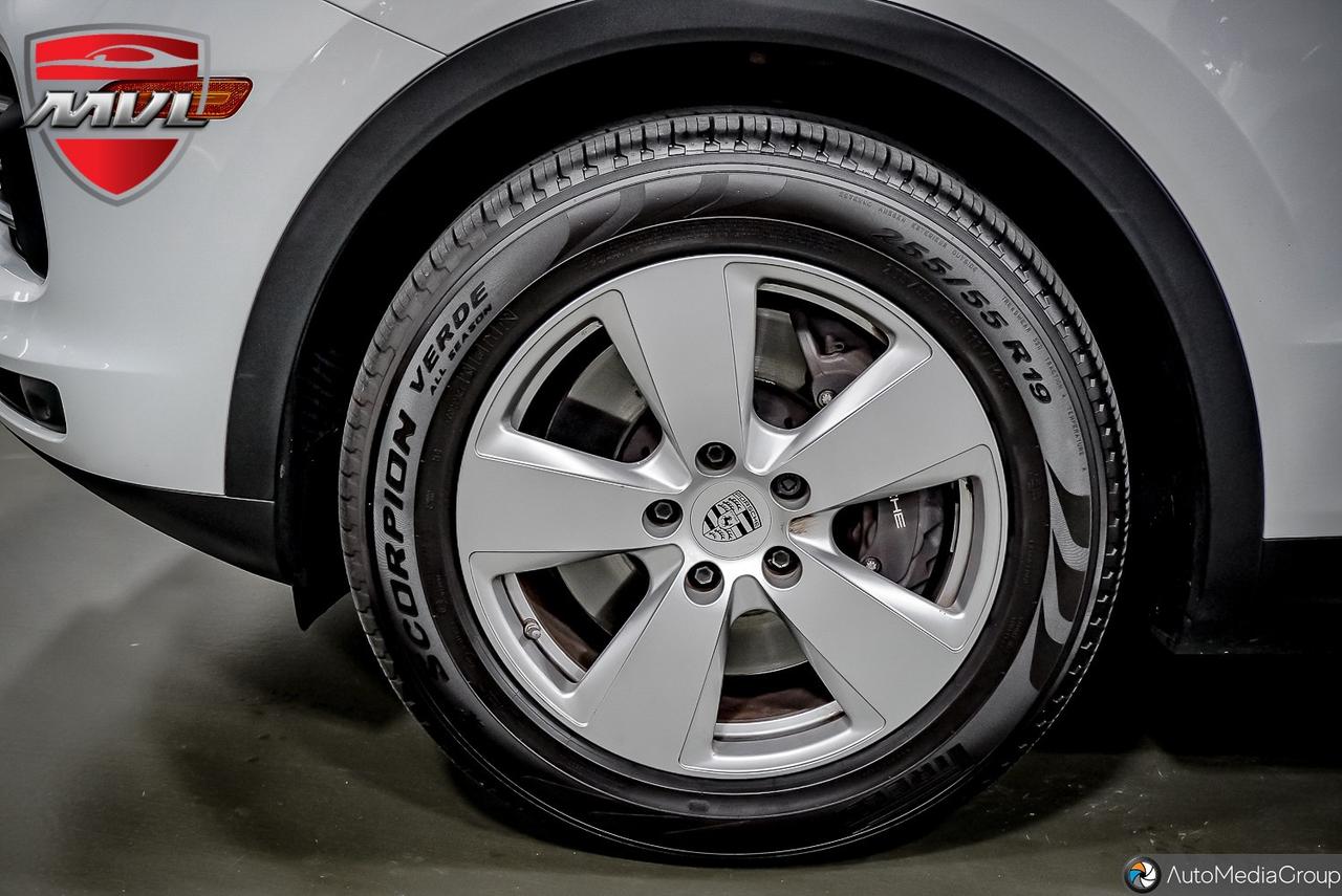 2023 Porsche Cayenne Base 4dr All-wheel Drive Photo