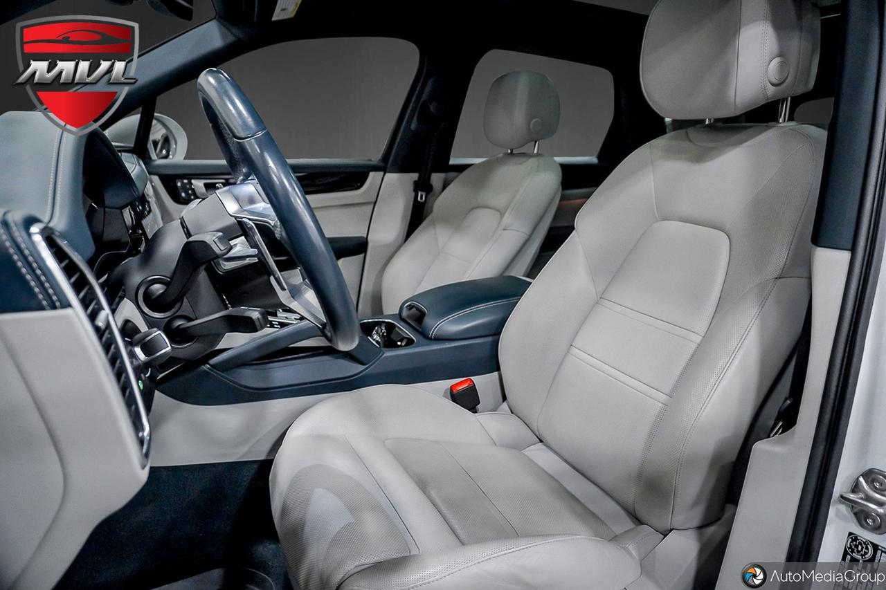 2023 Porsche Cayenne Base 4dr All-wheel Drive Photo