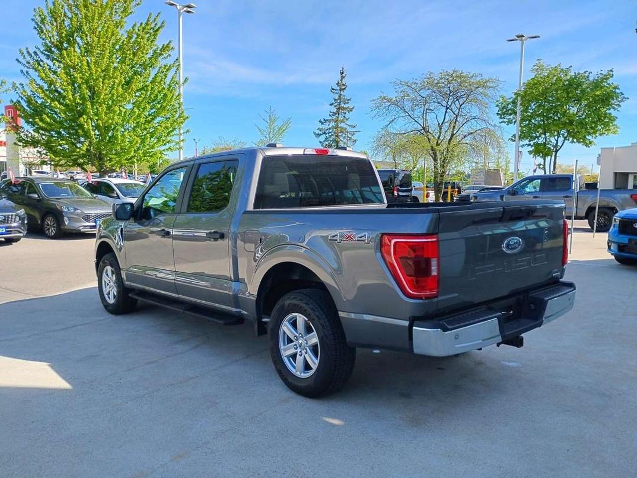 2022 Ford F-150 XLT Photo