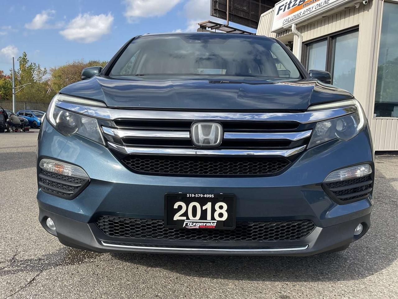 2018 Honda Pilot Touring 4WD - LTHR! NAV! BACK-UP CAM! BSM! DVD! DUAL ROOF! Photo1