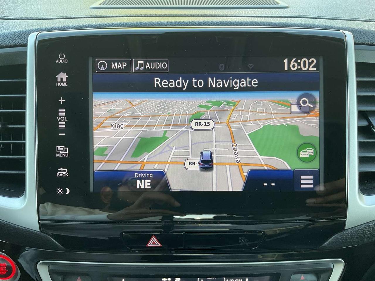 2018 Honda Pilot Touring 4WD - LTHR! NAV! BACK-UP CAM! BSM! DVD! DUAL ROOF! Photo