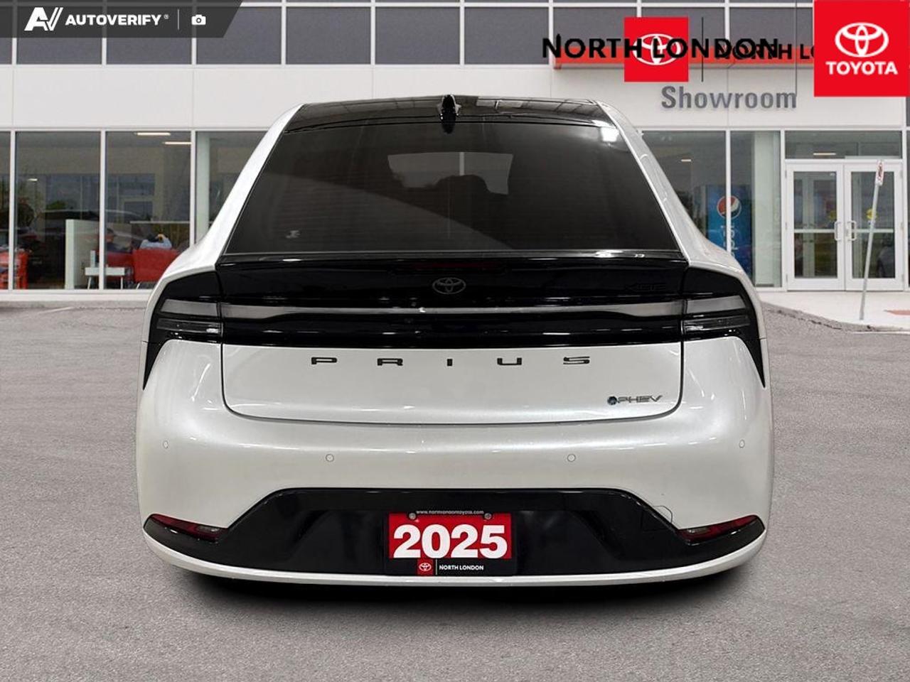 2025 Toyota Prius Plug-In Hybrid  Photo