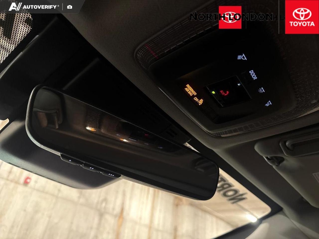 2025 Toyota Prius Plug-In Hybrid  Photo
