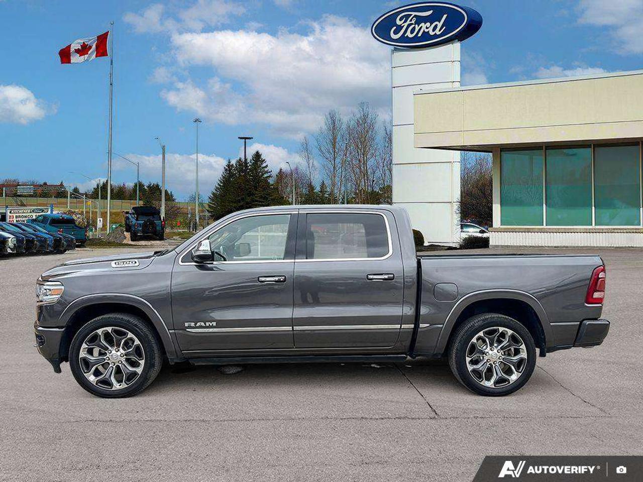 2022 RAM 1500 Limited   5.7L HEMI V8   COOLD PWR SEATS   PREM SOUND SYST Photo3