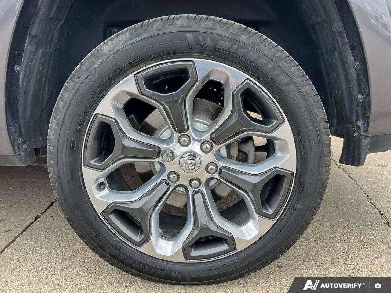 2022 RAM 1500 Limited   5.7L HEMI V8   COOLD PWR SEATS   PREM SOUND SYST Photo