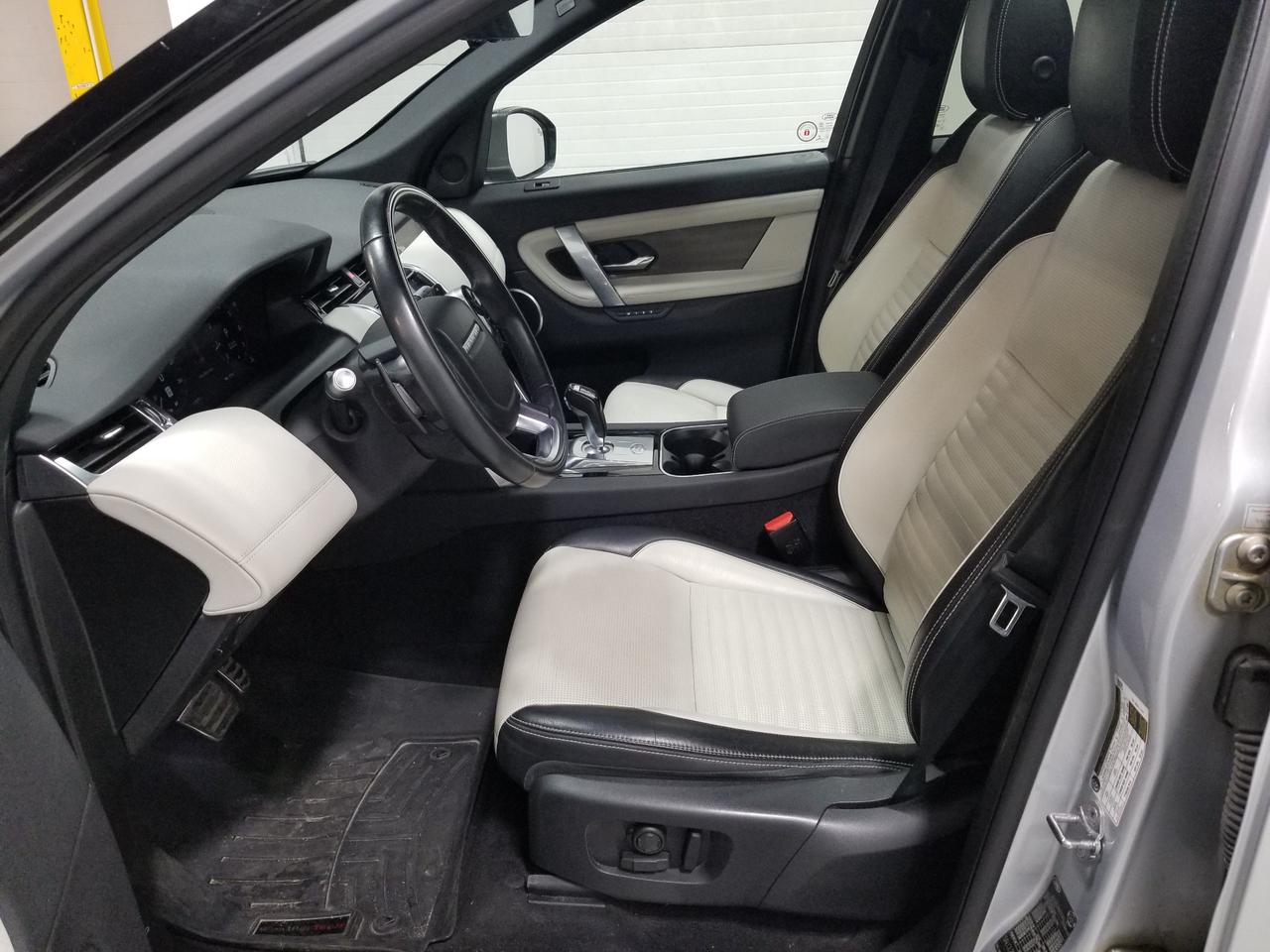 2020 Land Rover Discovery Sport R-Dynamic SE 4dr All-Wheel Drive Photo