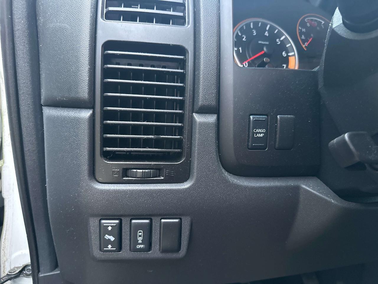2012 Nissan Titan SV Photo