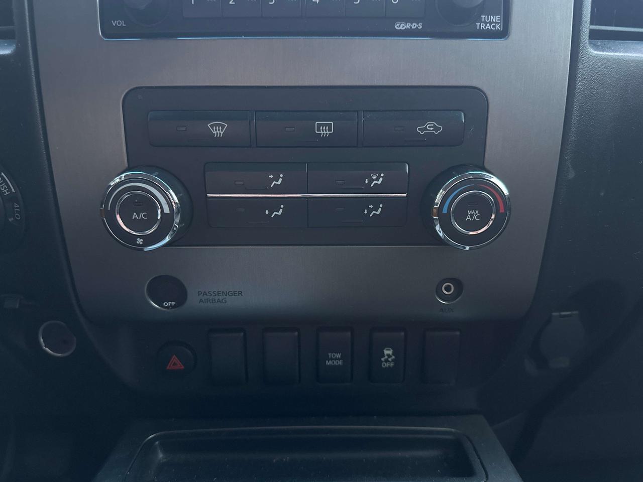 2012 Nissan Titan SV Photo
