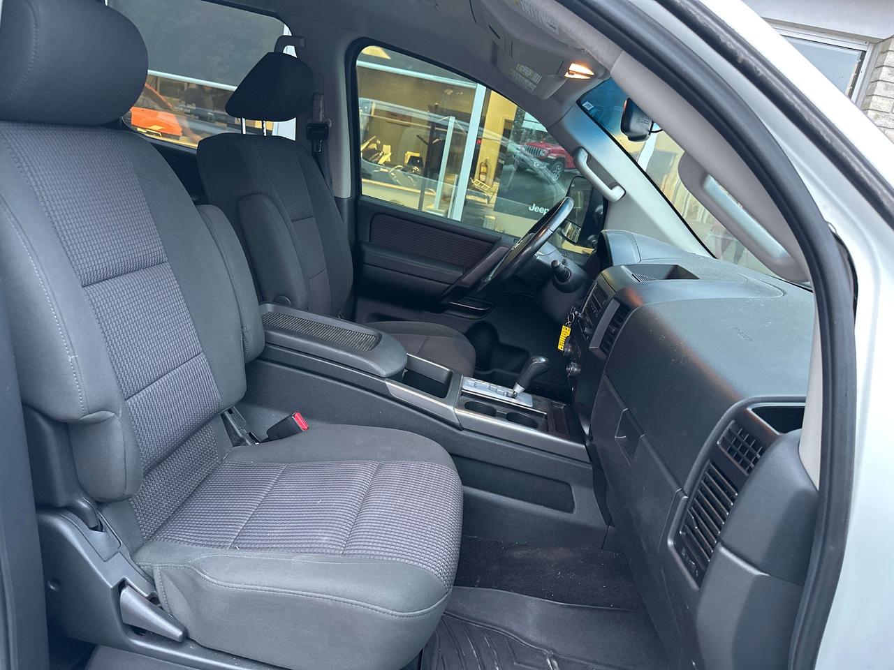 2012 Nissan Titan SV Photo