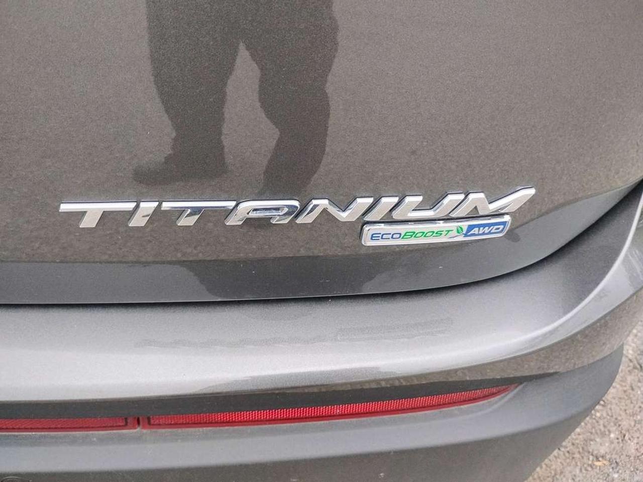 2017 Ford Edge Titanium Photo