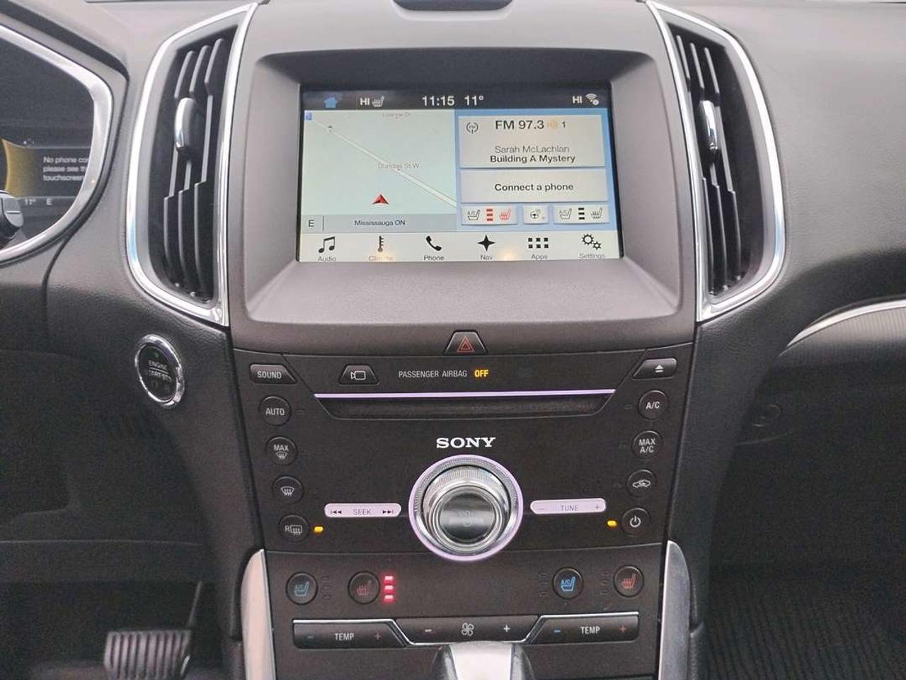 2017 Ford Edge Titanium Photo