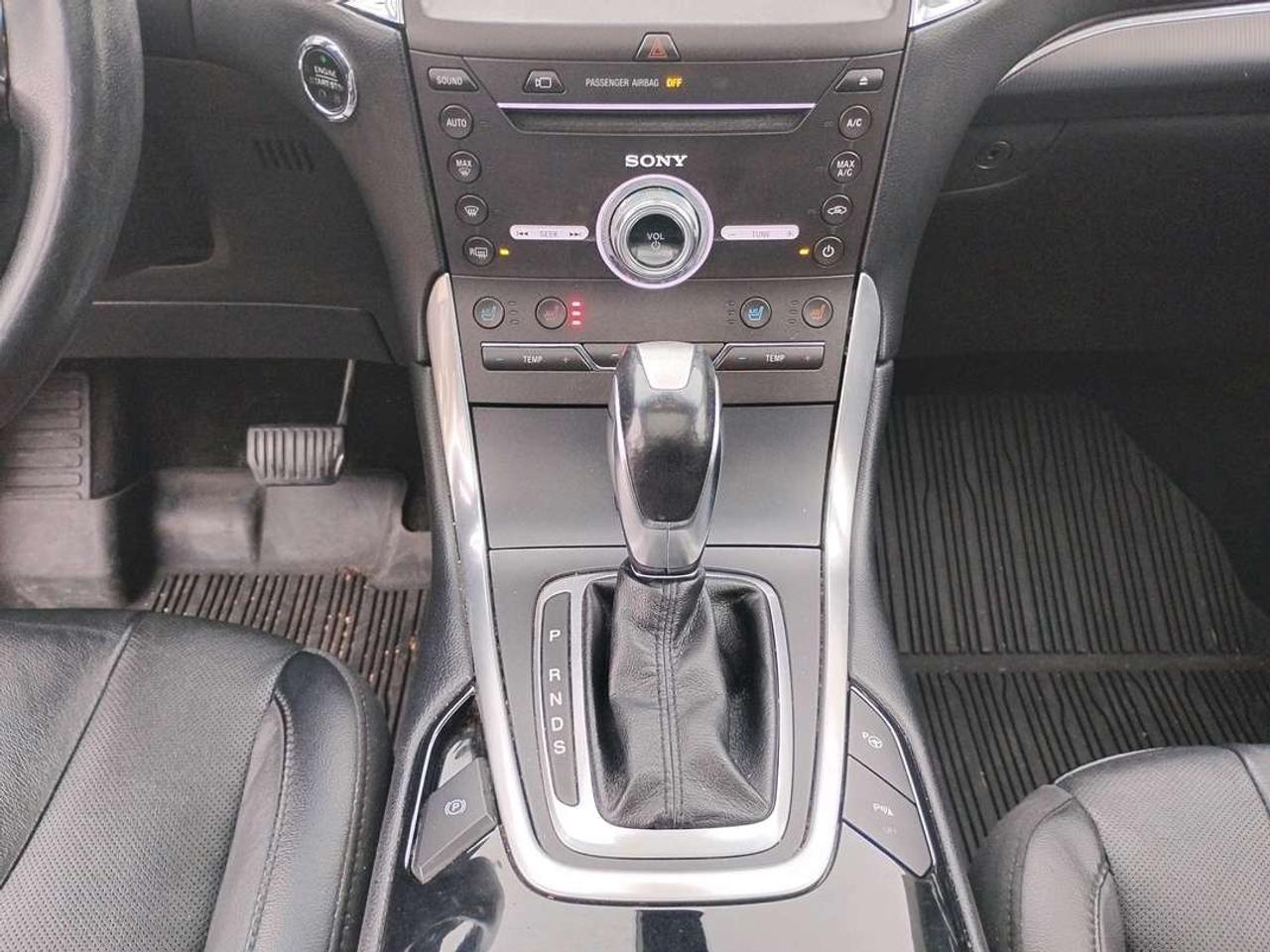 2017 Ford Edge Titanium Photo