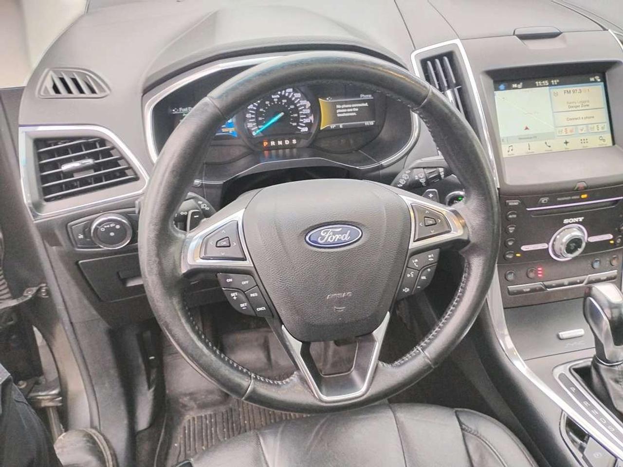 2017 Ford Edge Titanium Photo