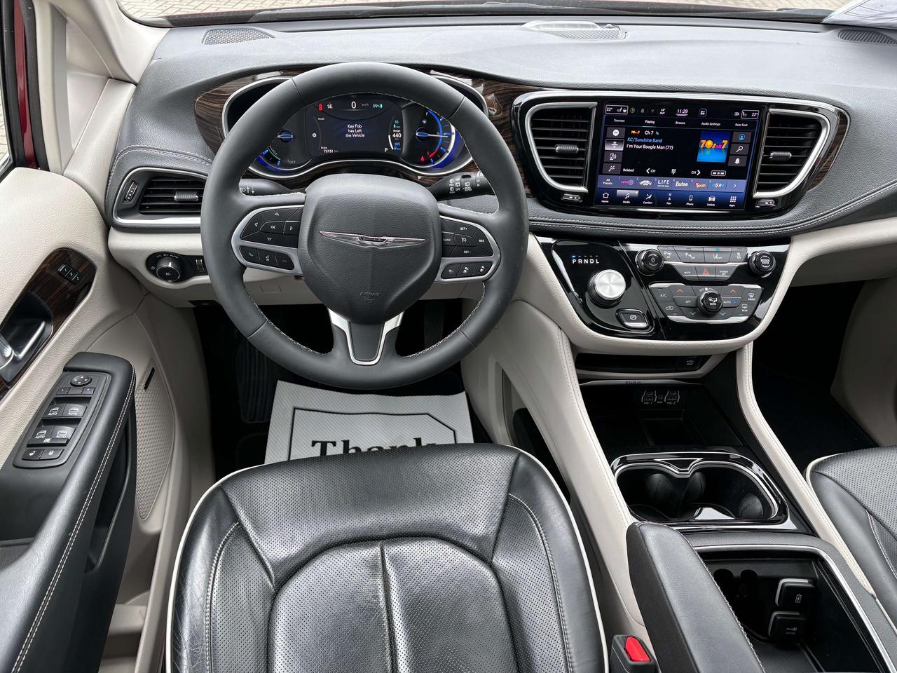 2022 Chrysler Pacifica Limited   Nav  Pano Roof  Heated/Cooled Seats  DVD Photo