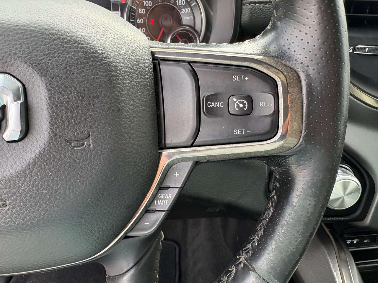 2019 RAM 1500 Sport - htd seat/wheel Photo