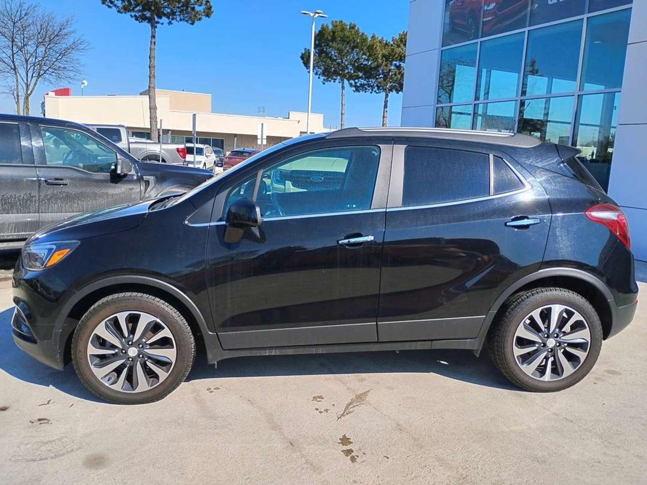 2021 Buick Encore Preferred Photo2