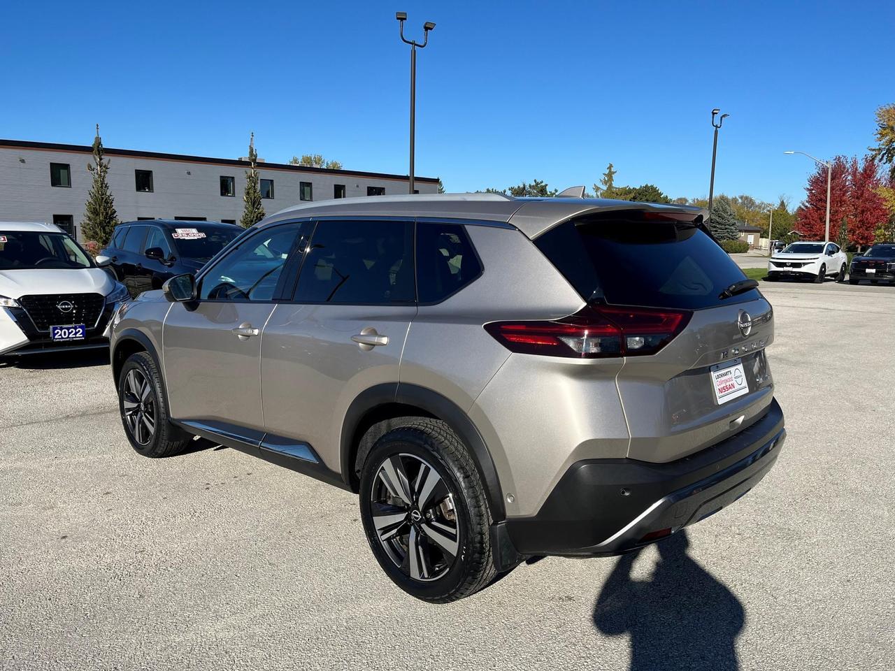 2023 Nissan Rogue SL 4dr All-Wheel Drive Sport Utility Photo4